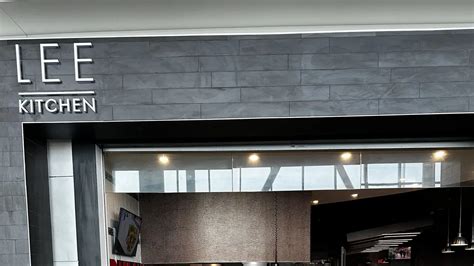 gate e73 pearson|LEE Kitchen by Susur Lee .